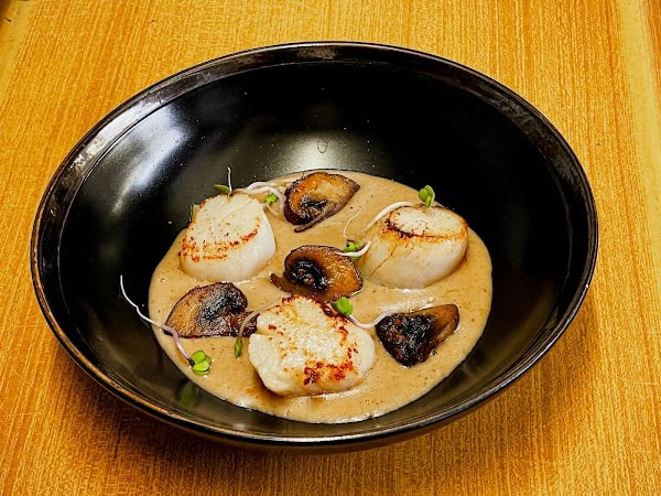 Kimm & Ridge. | Restaurant à Chablis, France