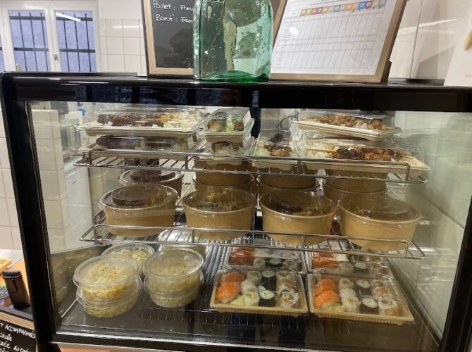 Restaurant Koumi, le comptoir à Caumont-sur-Durance, France