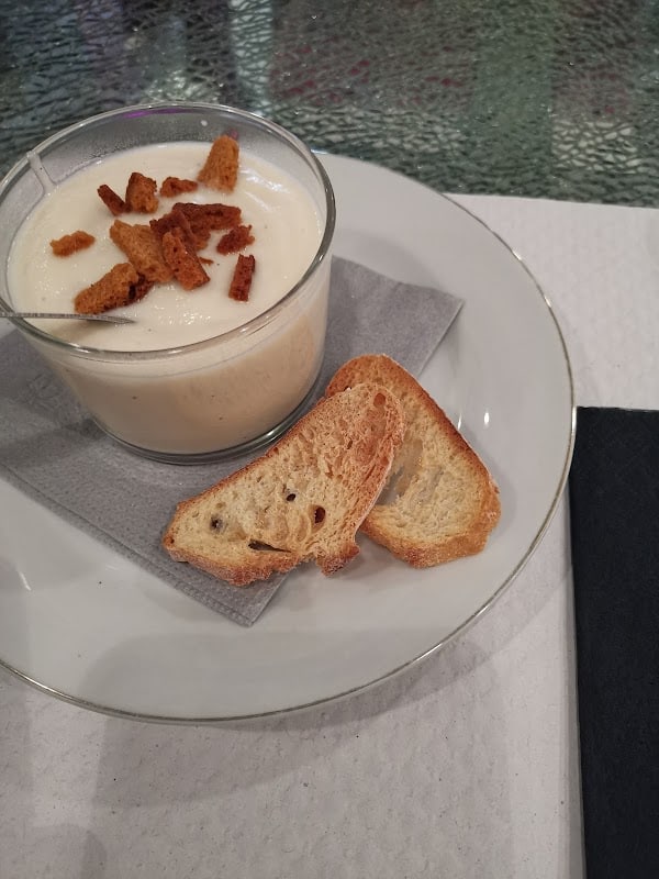 Restaurant L Akge Resto-Bar à Bourg-en-Bresse, France