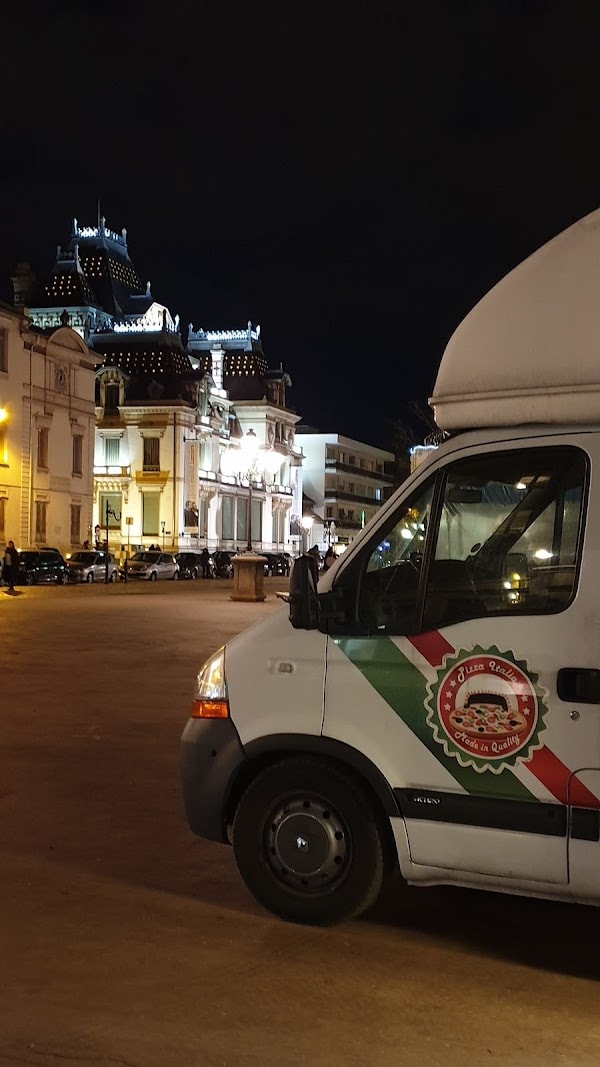 Restaurant L Ambroise Pizza à Lyon, France