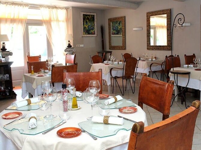 Restaurant L’ Auberge de Cheval Blanc à Cheval-Blanc, France