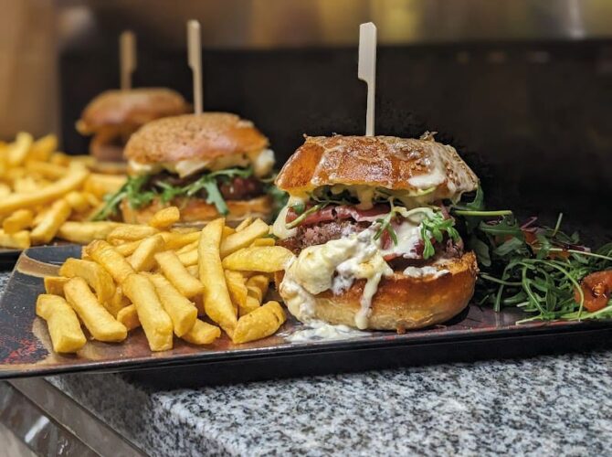 L’ Authentique – Pizzeria & Restaurant (by Les Camions Jaunes) à Pierre-Châtel, France