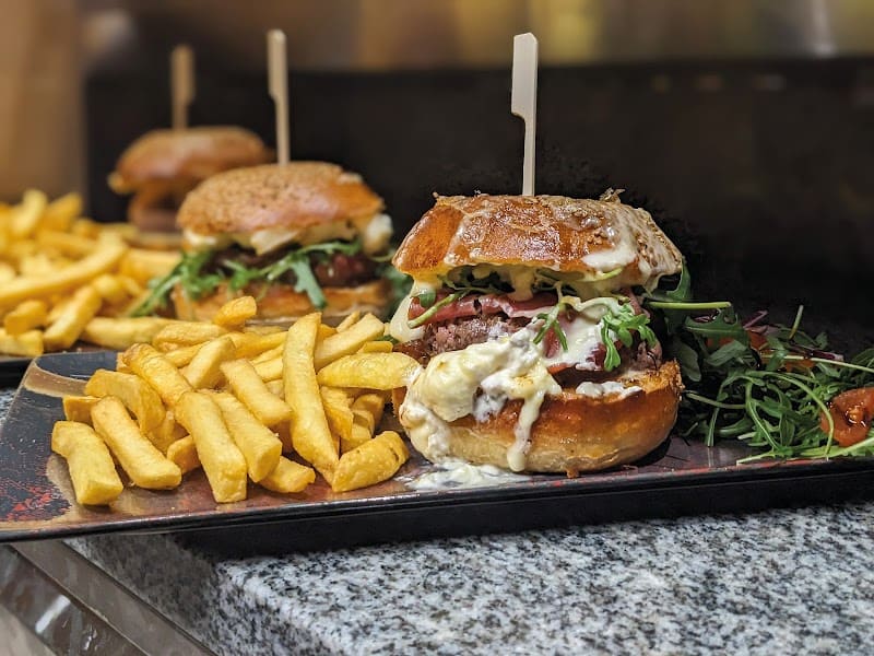 L’ Authentique – Pizzeria & Restaurant (by Les Camions Jaunes) à Pierre-Châtel, France