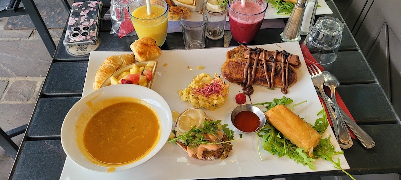 Restaurant L’ Avant Seine à Andrésy, France