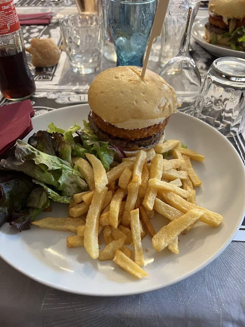 Restaurant L L’HEXAGONE à Marignier, France