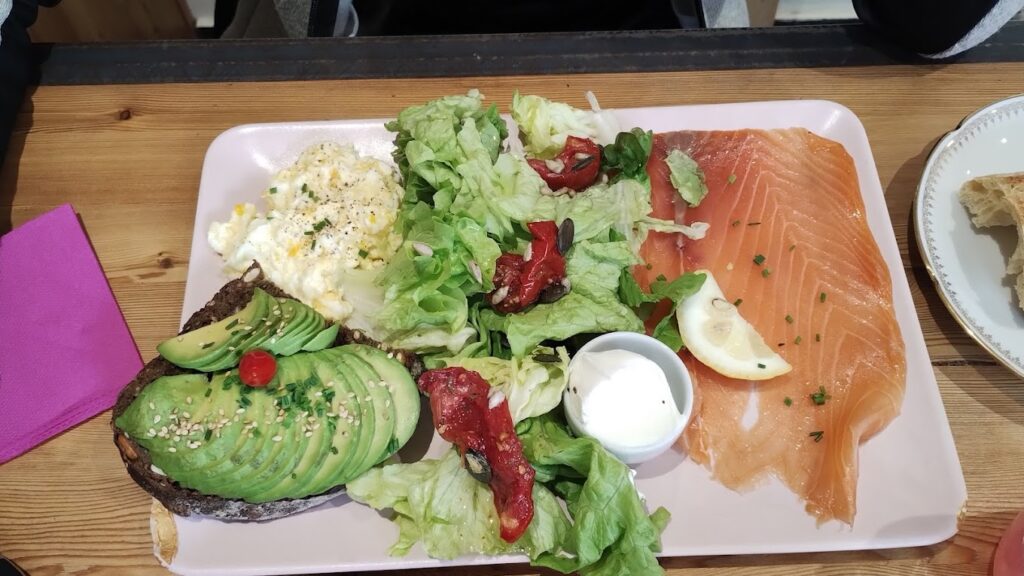 Restaurant La Balançoire by La Bicyclette Rose à Aix-les-Bains, France