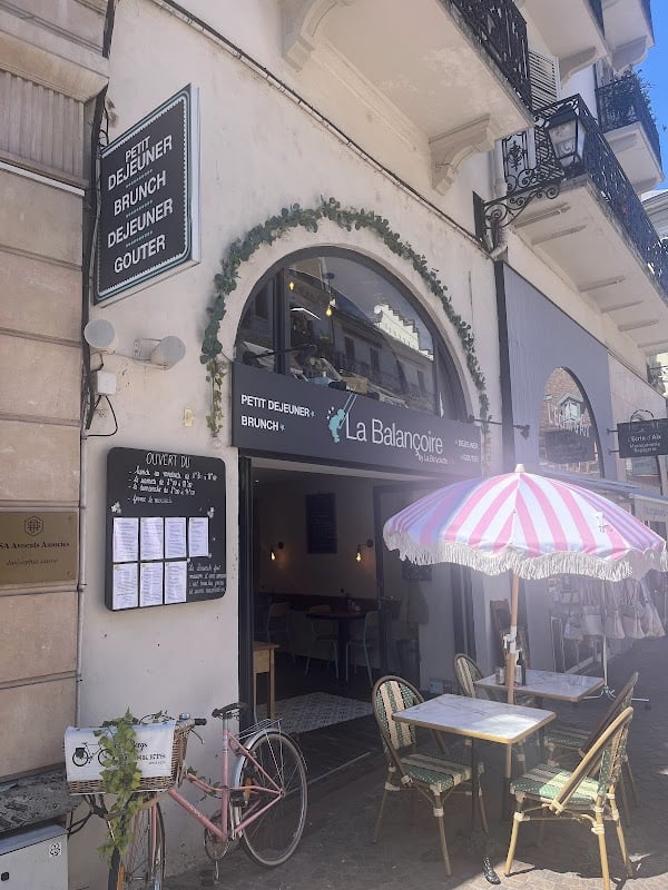 Restaurant La Balançoire by La Bicyclette Rose à Aix-les-Bains, France