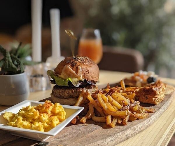 Restaurant La Bergerie – Abreuvoir populaire – à Salon-de-Provence, France
