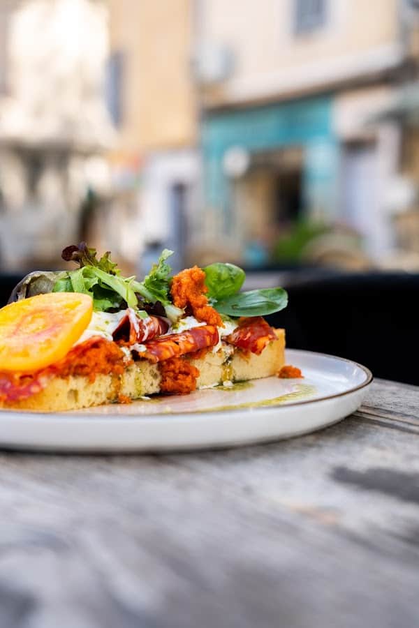 Restaurant La Bergerie – Abreuvoir populaire – à Salon-de-Provence, France