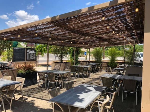 LA BERGERIE DU VENTOUX – RESTAURANT & GÎTES à Mormoiron, France