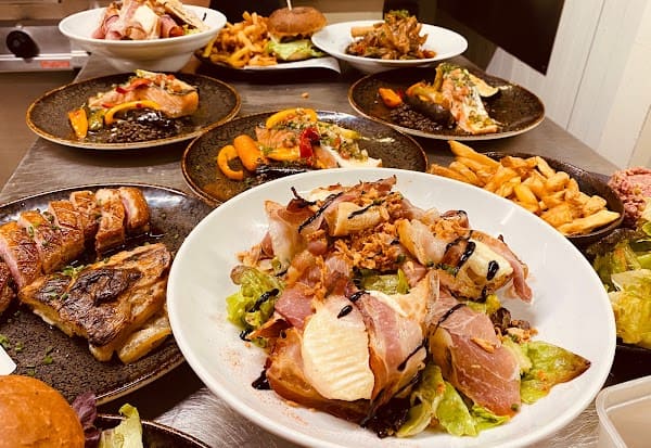 LA BERGERIE DU VENTOUX – RESTAURANT & GÎTES à Mormoiron, France