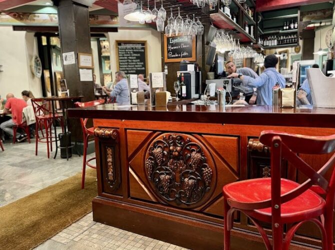 Restaurant La Bodega de la Alfalfa à Sevilla, Espagne