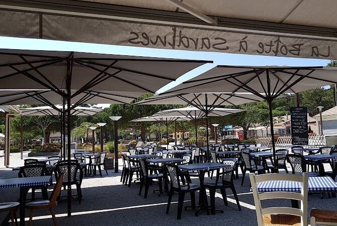 Restaurant La Boîte à Sardines à Grayan-et-l'Hôpital, France