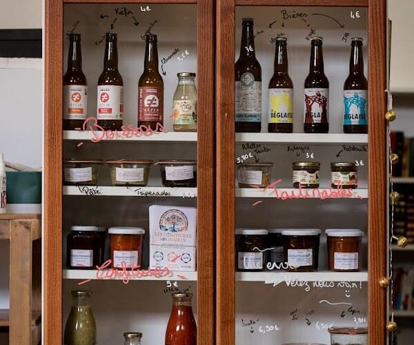 Restaurant La Boucle – Recyclerie, Café-cantine, Ateliers et Espace réparation à Bègles, France