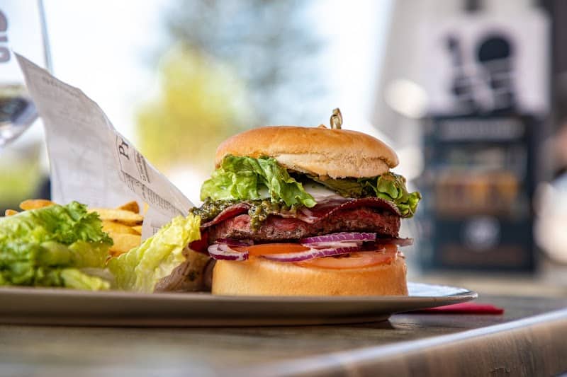 La Brasserie du 10·55 | Chalon – Restaurant, Bar, Bières Artisanales à Chalon-sur-Saône, France