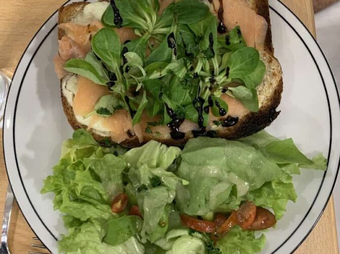 Restaurant La brasserie du grillon à Lisieux, France