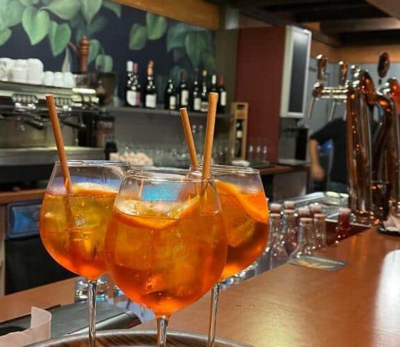 Restaurant La Cabane qui fume à Saint-Saturnin, France