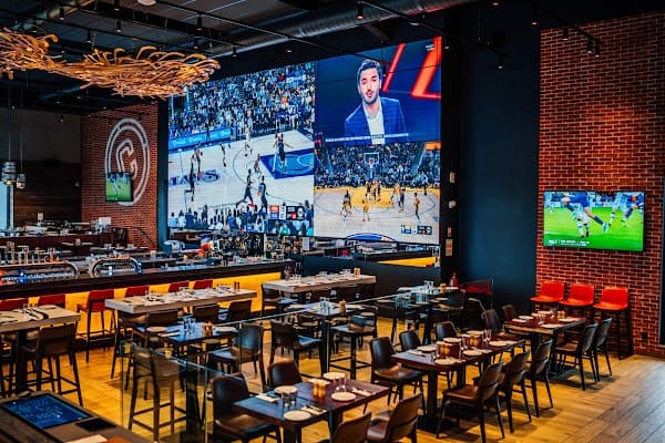 Restaurant La Cage – Brasserie sportive à Bègles, France