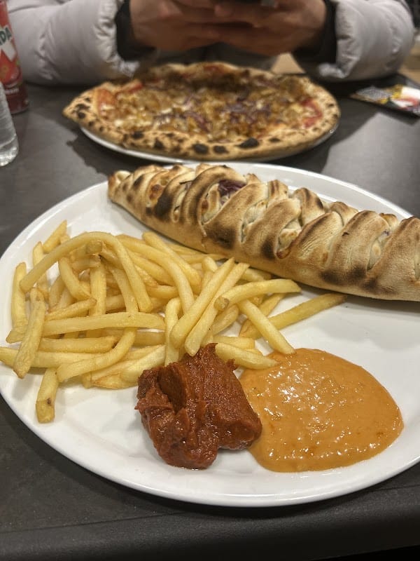 Restaurant LA CASA : Pizzeria & Sandwich à Saint-Nazaire, France