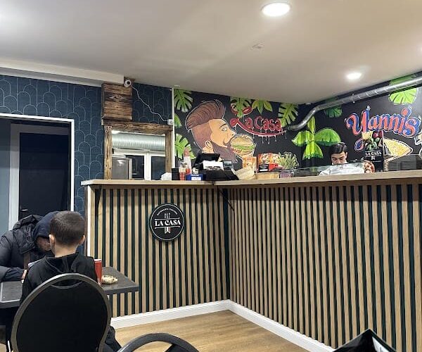 Restaurant LA CASA : Pizzeria & Sandwich à Saint-Nazaire, France