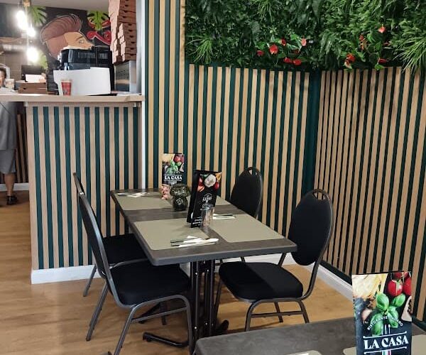 Restaurant LA CASA : Pizzeria & Sandwich à Saint-Nazaire, France