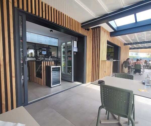 Restaurant La Cave à Burger à Saint-Cyr-sur-Mer, France