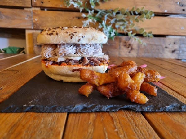 Restaurant La Cave À Manger – La Roche-sur-Yon à La Roche-sur-Yon, France