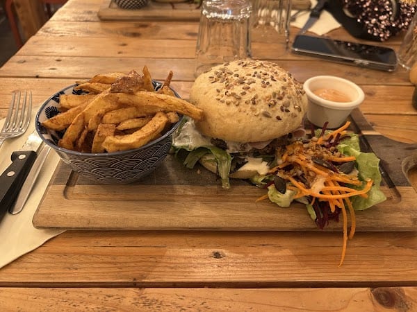 Restaurant La Cave À Manger – La Roche-sur-Yon à La Roche-sur-Yon, France