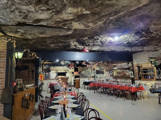 Restaurant La Cave aux Fouées – Amboise à Amboise, France
