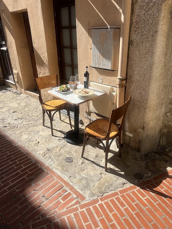 Restaurant La Cave Turbiasque à La Turbie, France
