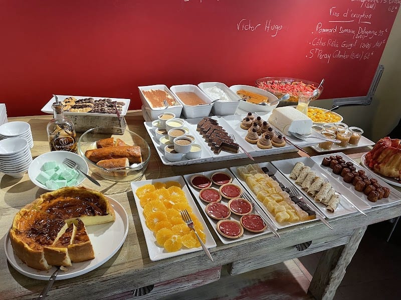 Restaurant La Cerise Sur Le Gâteau à Saint-Alban-de-Roche, France