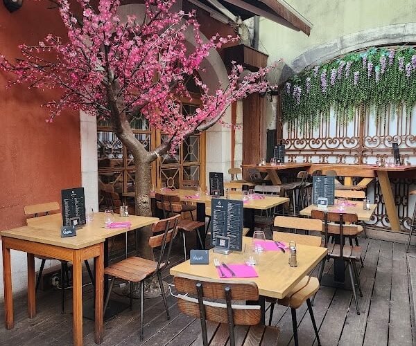 Restaurant La Cour 24 à Annecy, France