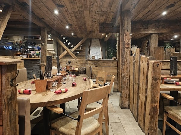 Restaurant La Cour 24 à Annecy, France