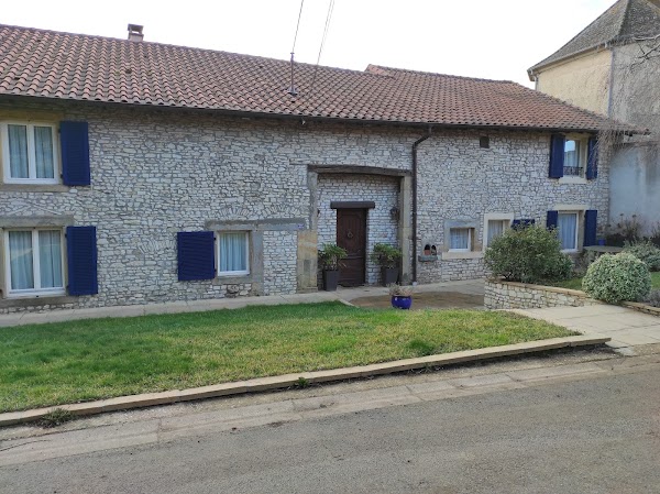 Restaurant La Dame Blanche: Chambres et table d’hôtes Bed & Breakfast de charme en Lorraine à Bérig-Vintrange, France