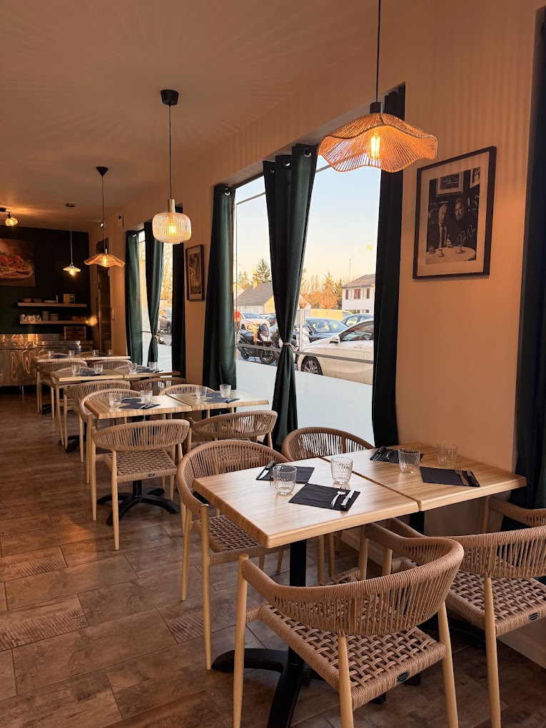 Restaurant La Fabrique Pizzeria à Nazelles-Négron, France