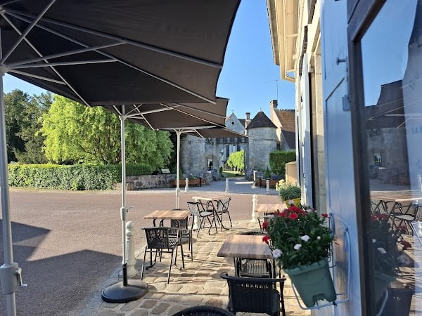 Restaurant La Fontaine Saint Jean By JUJU à Saint-Jean-aux-Bois, France