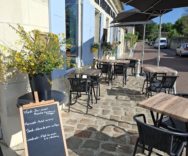 Restaurant La Fontaine Saint Jean By JUJU à Saint-Jean-aux-Bois, France