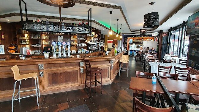 La Fourchette – Bar-Tabac & Restaurant à Champigny-sur-Marne, France