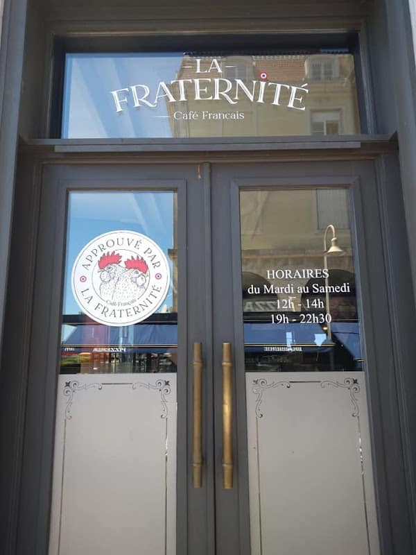 Restaurant La Fraternité – Café Français à Mâcon, France
