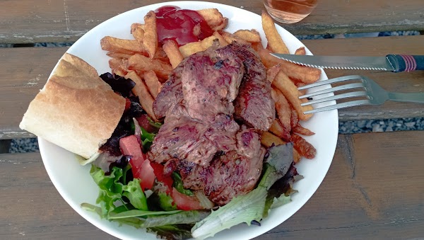 Restaurant La Frite Pont Neuf à Breteuil, France