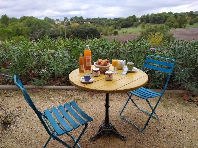 Restaurant La Guinguette à Puget sur Durance 84 à Puget, France