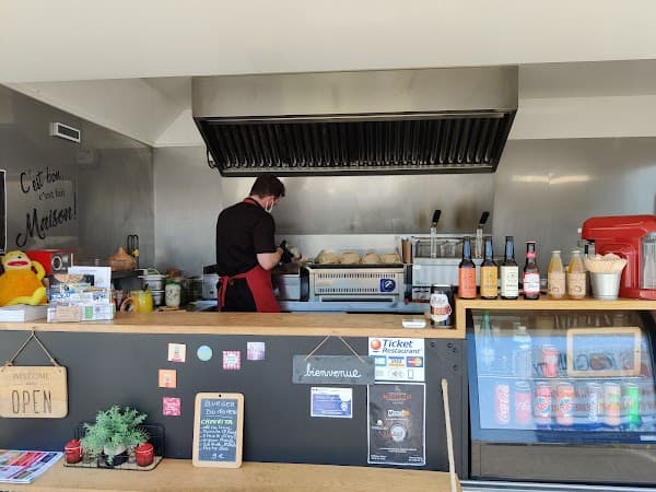 Restaurant La Maison Du Burger 🏻‍ à Aubenas, France