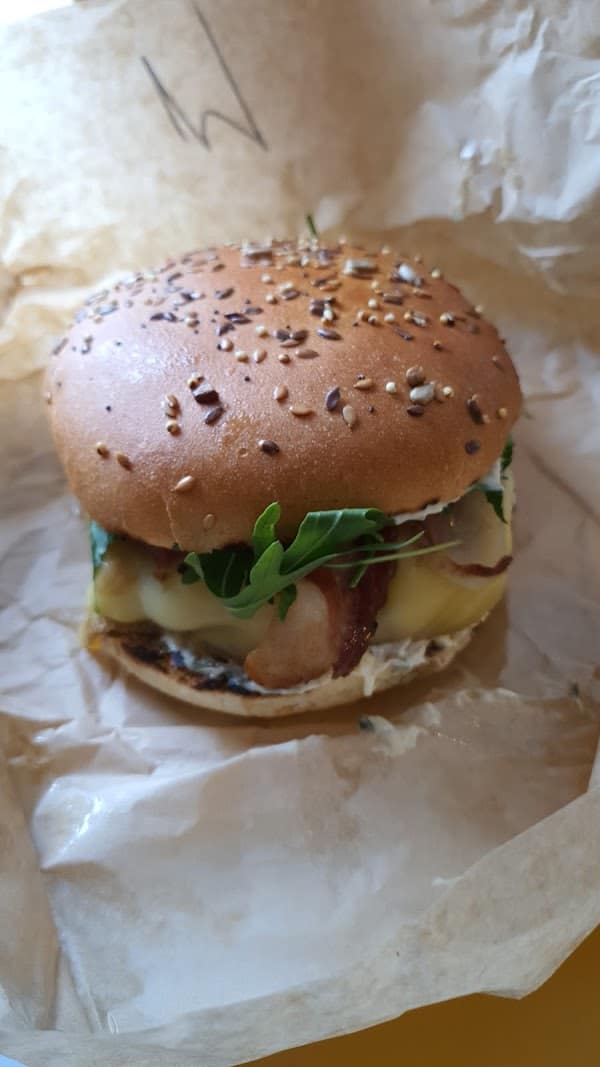 Restaurant La Maison Du Burger 🏻‍ à Aubenas, France