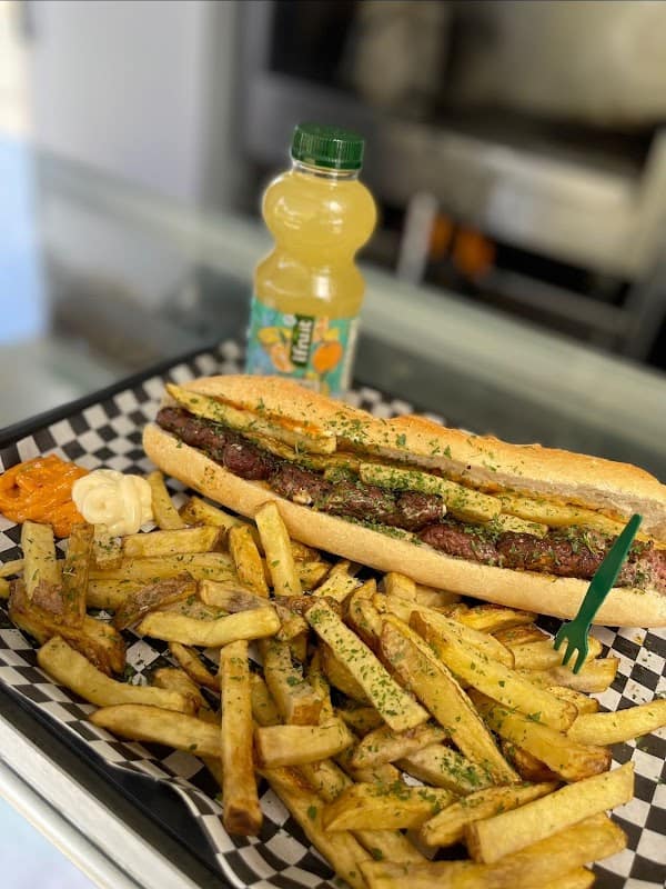 Restaurant La maison du chwa à Orly, France