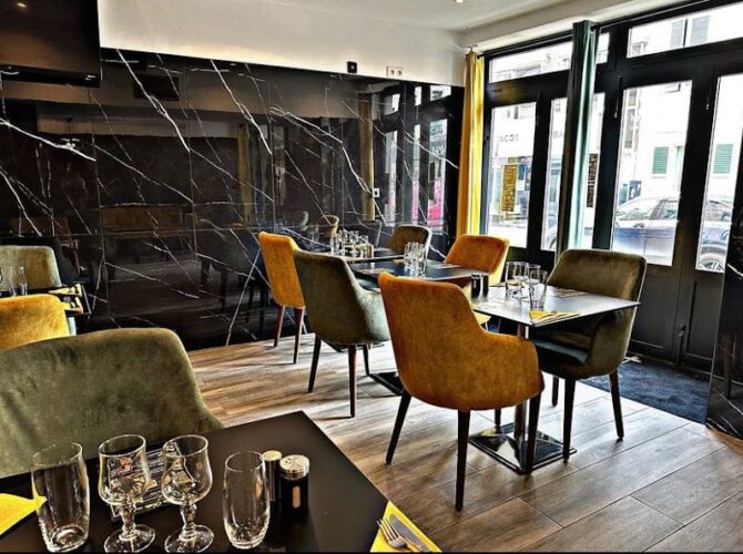 Restaurant La Palmeraie de Beni Mellal ( La Cantine de beni Mellal) à Mantes-la-Jolie, France