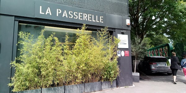 Restaurant La Passerelle à Issy-les-Moulineaux, France