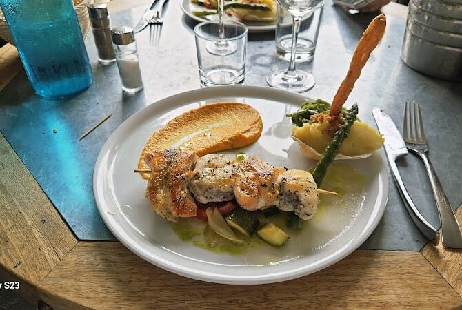 Restaurant La Péniche à Sète, France