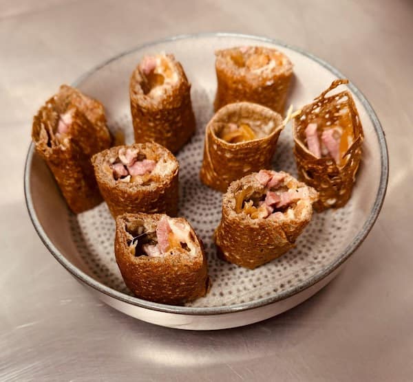 Restaurant La perle du Maine à Sainte-Suzanne-et-Chammes, France