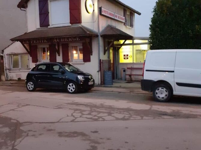 Restaurant La Petite Auberge à Achères, France