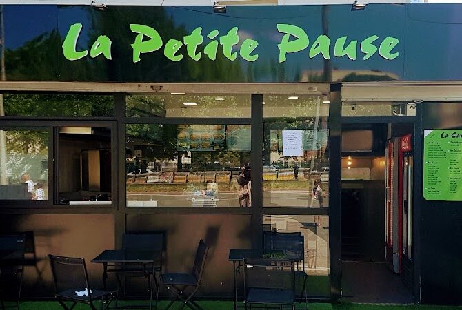 Restaurant La Petite Pause à Trappes, France